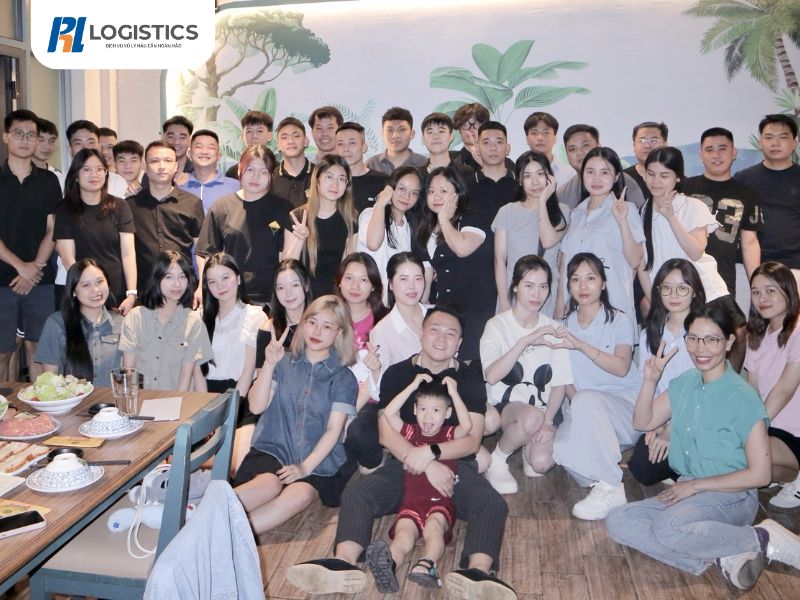 van-chuyen-trung-viet-ph-logistics-1